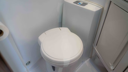 Taylor – Peugeot Bailey Approach camper met 6 slaapplaatsen, bouwjaar 2011.