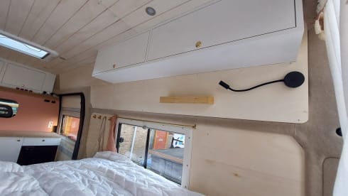Koos – Large bed for the taller camper - Off-grid Fiat Ducato 