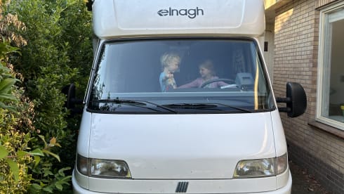 2p Elnagh semi-integrated uit 2001