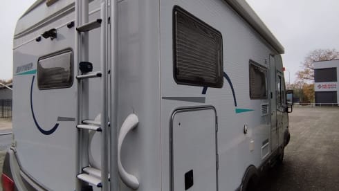 Hymerakos – Gezellige 4-persoons Hymer camper voor mooie roadtrips