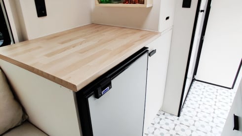 The Beast  – Beautiful, luxurious converted Sprinter L4 H2