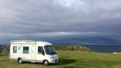 Knaussie – Beautiful classic Knaus camper for the 2 of us