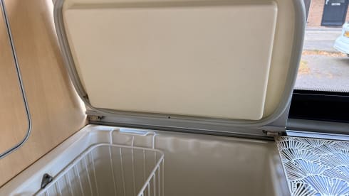 4p Volkswagen campervan from 2005