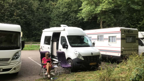 2p Renault Bus Camper from 2013