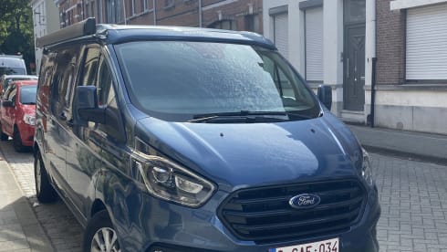 Dwight Schrute – À l'aventure avec un nouveau Ford Nugget Plus !