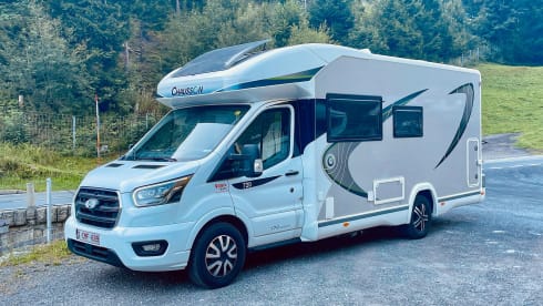 Chausson 720 Nordic edition semi integral with rear bunk bed