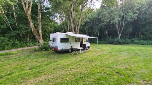 6 person family camper. Hymer integral from 2000