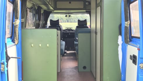 Lynz – Cheerful camper van Westfalia