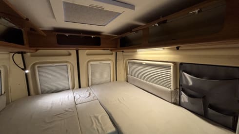 Lili & Otto – Campervan 2p