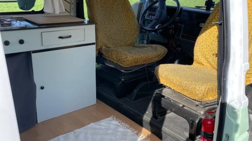 Koos – Trendy T4 - luxury bed - 1:14!
