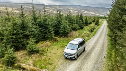 Barney – 'LUXURY' Volkswagen T6.1 Campervan 
