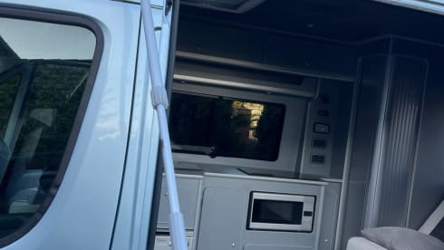 PREMIUM BLUE – 2 berth Peugeot campervan from 2022