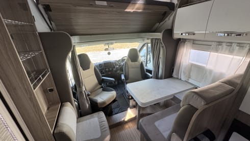 Benny boy – 4 berth Benimar alcove from 2021