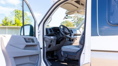 Alf – 4p Volkswagen bus from 2022