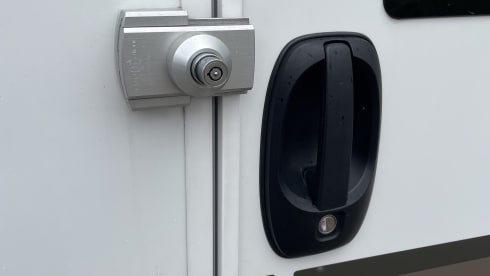 luxe – 3p Benimar semi-integrated from 2021 170 hp automatic