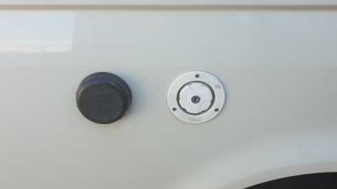 Neat Volkswagen T5 Bus Camper 2.5 TDI