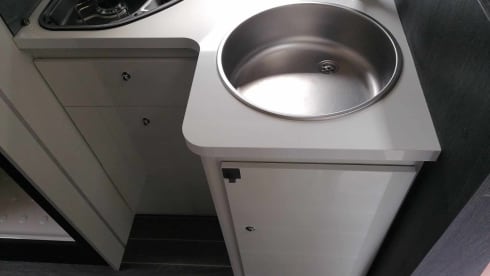 Smurfin 284 – 5p Ford alcove from 2021
