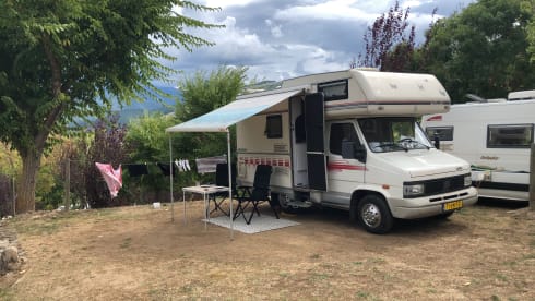 Last minute (-20%): Nice and complete camper for rent!