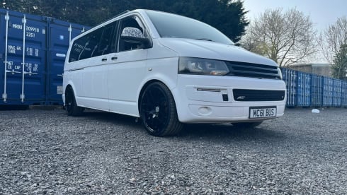 The Poacher – VOLKSWAGON T5 LWB