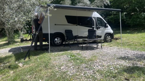  Camping-car autonome à partir de 2025 avec lits longs.