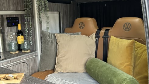 Gray – VW T6 Campervan - 4 Berth
