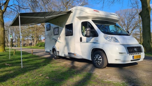 Rolling! – Wonderful, compact and spacious camper for 2-4 people