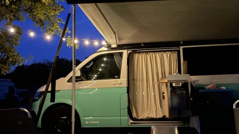 Bulli – 4p Volkswagen Campervan from 2022