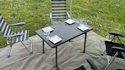 Mobilvetta 4 persons / 6 seats