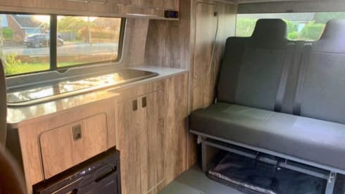 VW-Campingbus mit 3 Schlafplätzen aus dem Jahr 2018