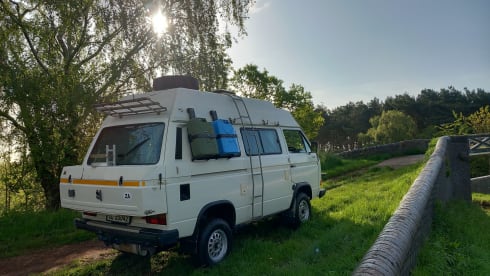 Rika – Vw T3/T25 Syncro 4x4 from £103pn