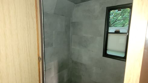 Nice 5p camper on petrol