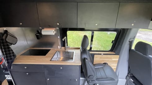 Mercedes-Benz Sprinter Adventure Camper 4 Personen