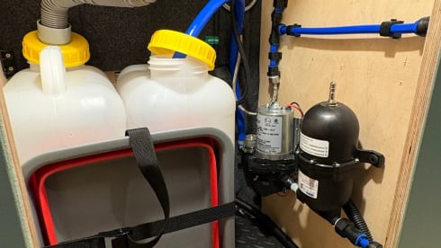 Yeti – 4 berth 2017 Ford Transit Mk8 Off Grid Camper Van