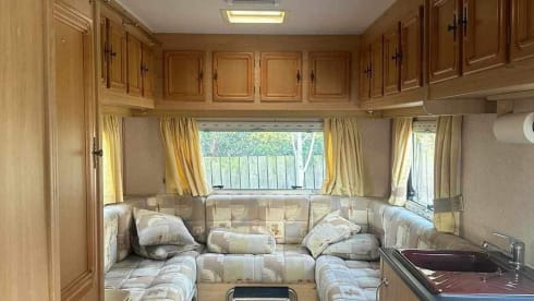Big Bertha – 4 berth Mercedes-Benz semi-integrated from 1998