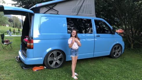 Bluebell – VW T5 pop top 4 posti letto.