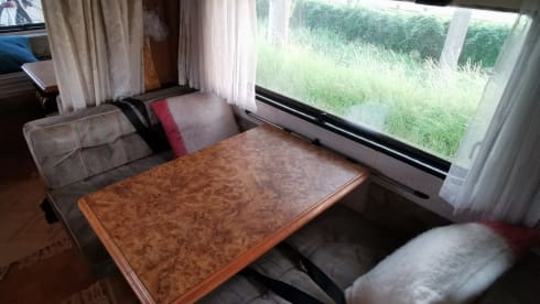 Get away with this 5 person camper!