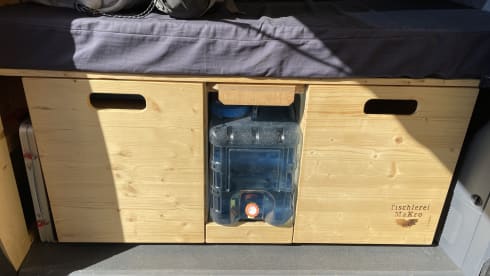 Franz Ferdinand – Beautiful compact 4x4 Camper