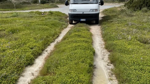 Lukanoir  – Compact, manoeuvrable top-class motorhome perfect for couples