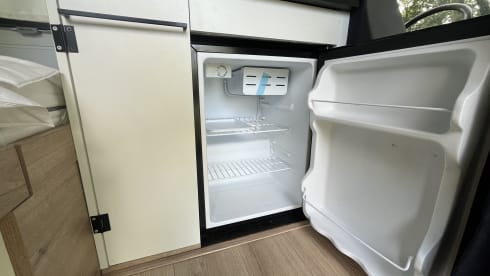 2p Volkswagen campervan