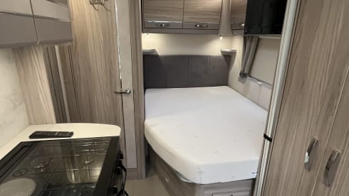 MINDY – 2022 Luxury 4 berth Elddis Magnum GT Motorhome