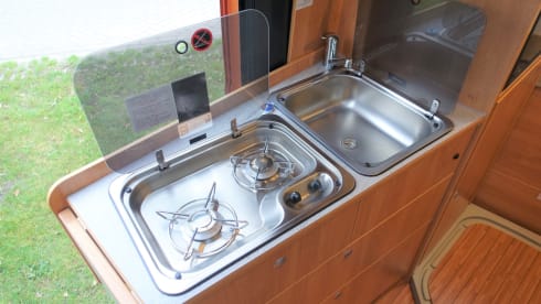 Oranje Boven – Pössl Camperbus 2 Win R Plus from 2019 with 163 HP and Euro6