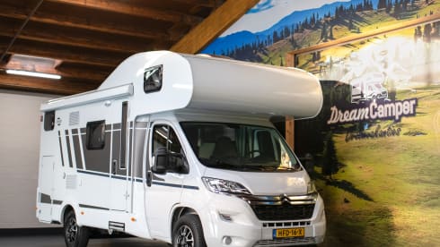 Spacious 6p Carado 361 alcove from 2024