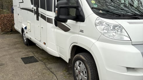2p Hymer semi-integrated uit 2015