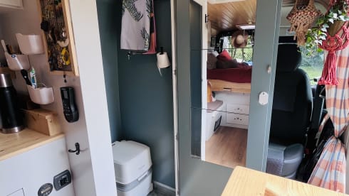 All-in Off-grid Camper bus