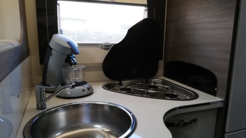 Luxurious family camper with a great sense of space and great travel comfort