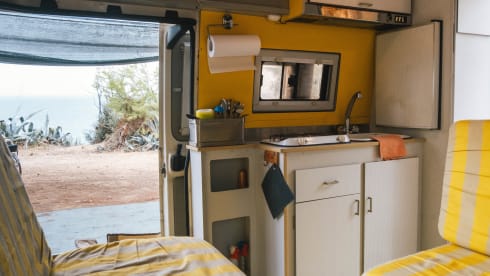 PrendoeParto – As small as a van as efficient as a camper!