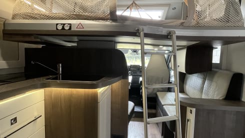 Camper Ford Benimar Cocoon 463 da 5 persone - 170 CV 