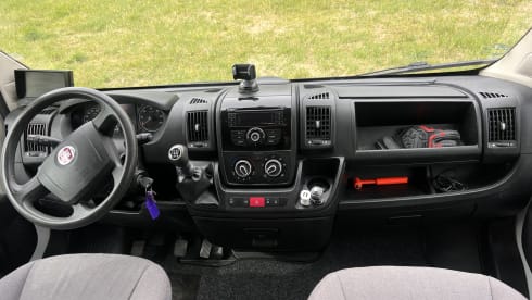 Compact Fiat Ducato Camper (2p) - Comfort & Freedom!