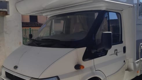 Lerry92 – Camper mansardato 6 posti con aria condizionata