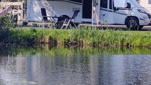 4p Sunlight semi-integrated Adventure from 2024